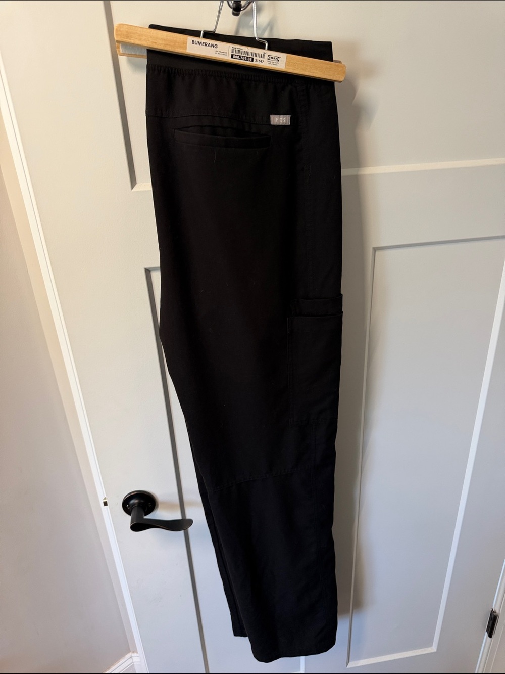 Figs Men's Black Cargo Scrub Pants
